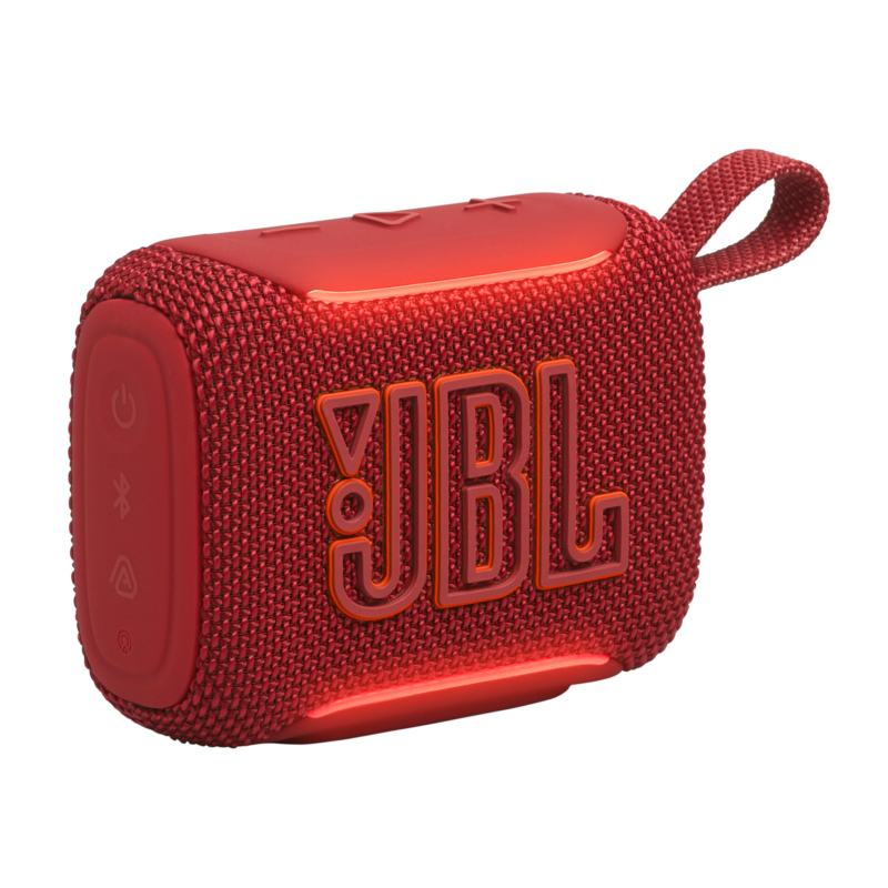 JBL Go 5 rdeč detajl JBL logotipa in teksture ohišja